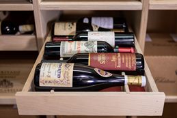Digital Nomads Lifestyle: WineTip: the first Italian Wine Storage in Milan